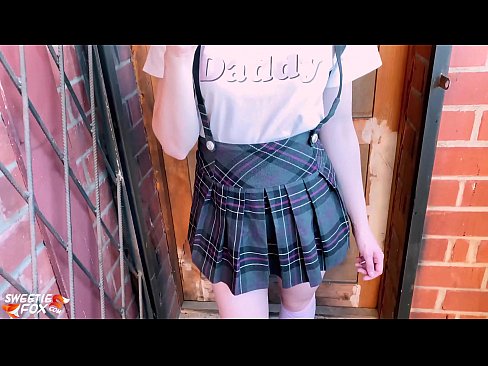 ❤️ 여학생은 그녀의 거시기를 깊이 빨고 수업 대신 성교합니다. ️❌ 홈메이드 포르노 ko.tukifporno.ru에서